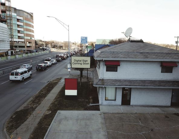 8012 W Dodge Rd, Omaha, NE 68114